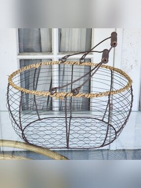 Chicken Wire Oval Basket With Wooden Handles Weaven Rope Around Perimeter